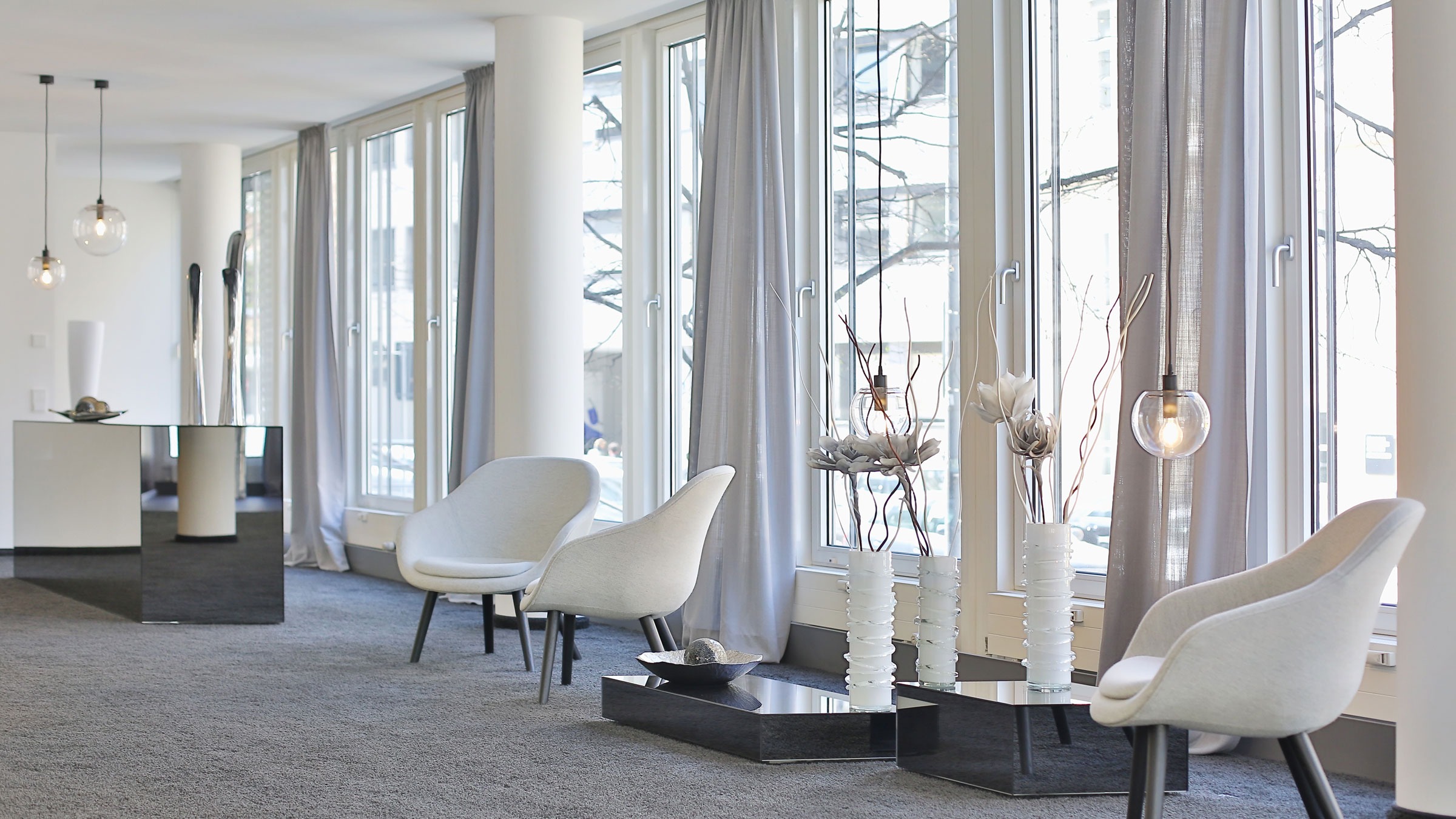 Loungebereich im Bürogebäude Thrity Five in München