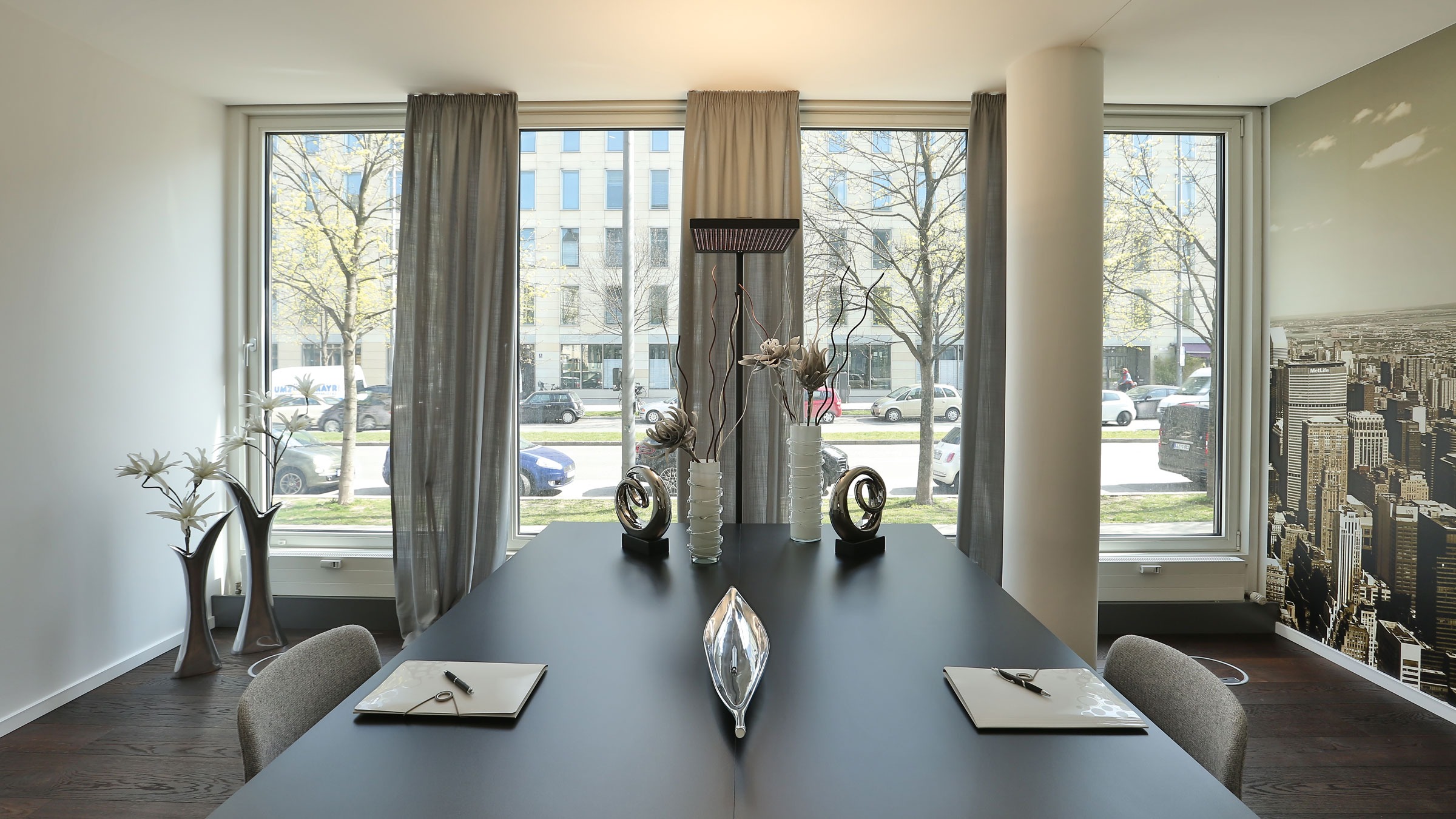 Muster-Doppelbüro im Bürogebäude Thrity Five in München